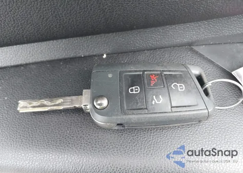 2019 Volkswagen Jetta 1.4T R-Line/1.4T S/1.4T Se from USA, damaged, VIN 3VWC57BU3KM040366